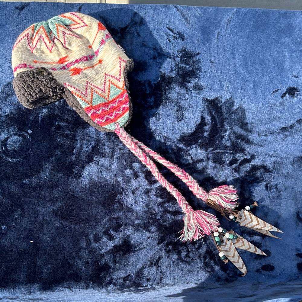 Brand New! MukLuks - Adult Pink & Cream Aztec Knit Earflap Hat with Tassels